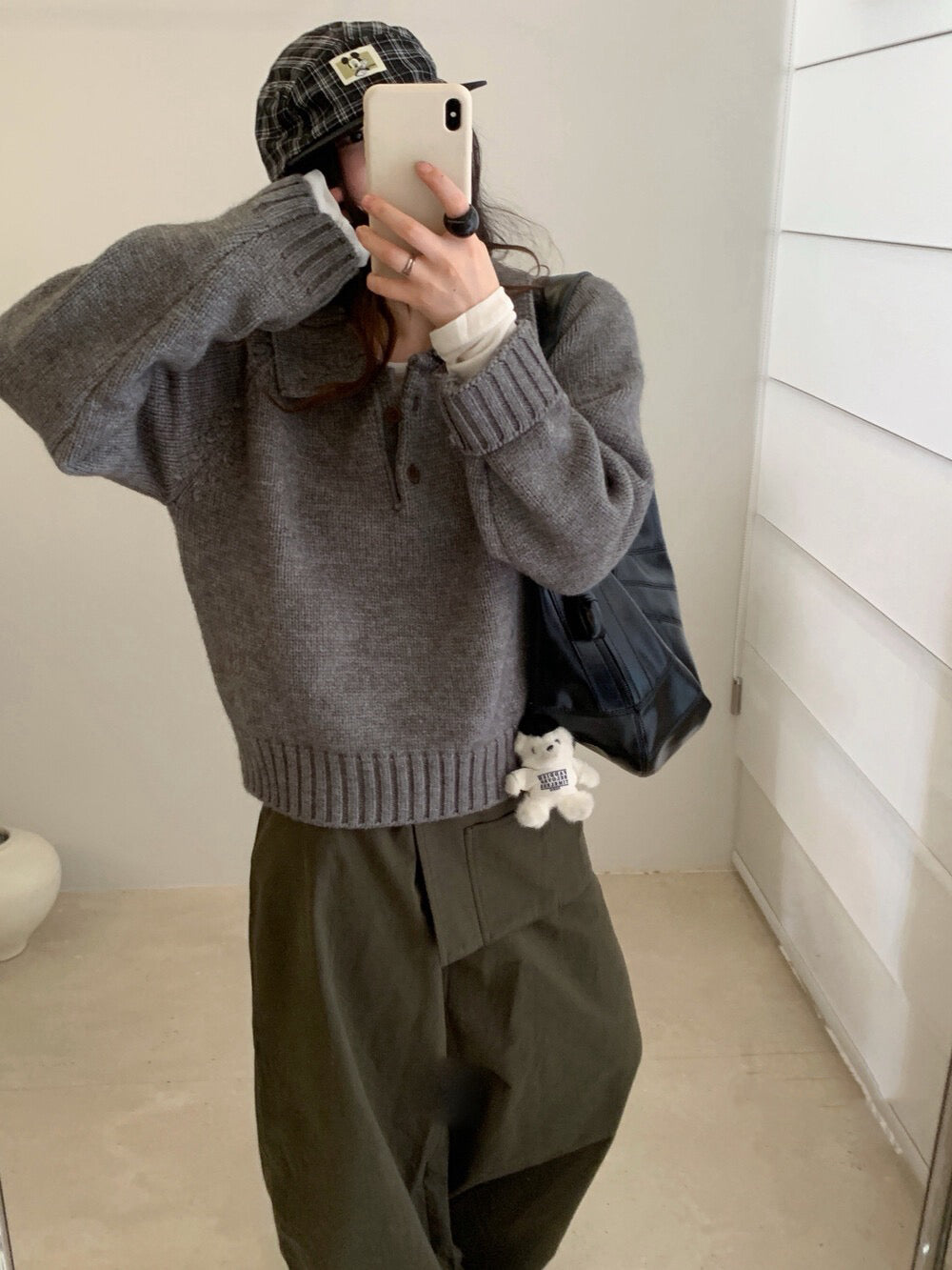 // 超韓領鈕扣粗坑紋翻領毛衣