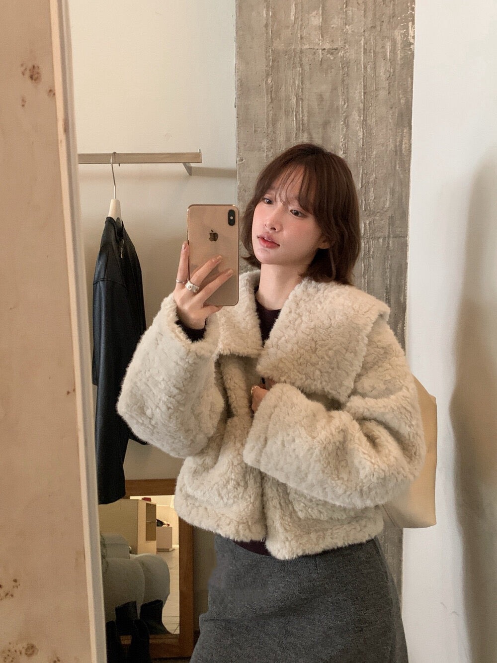 // 氣質大翻領毛毛短款外套