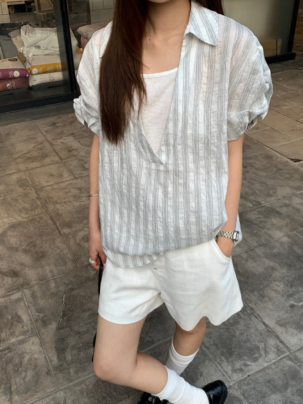 B54 / 天絲間條小V翻領假兩件BL