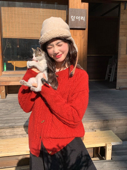 // 復古軟糯牛角鈕麻花CD