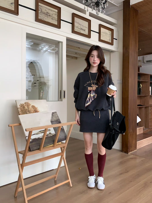 // 可愛小狗刺繡衛衣+短裙套裝(連掛飾)