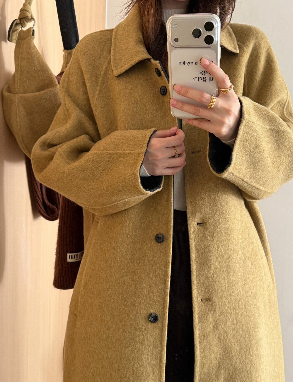 // 100%羊毛簡約翻領長款手工外套(連斜背包)