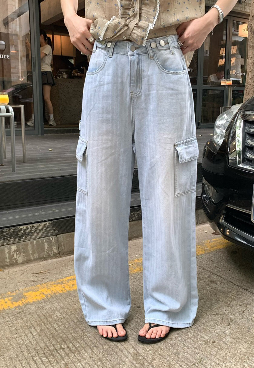 // 做舊洗水口袋鈕扣褲頭工裝牛仔褲