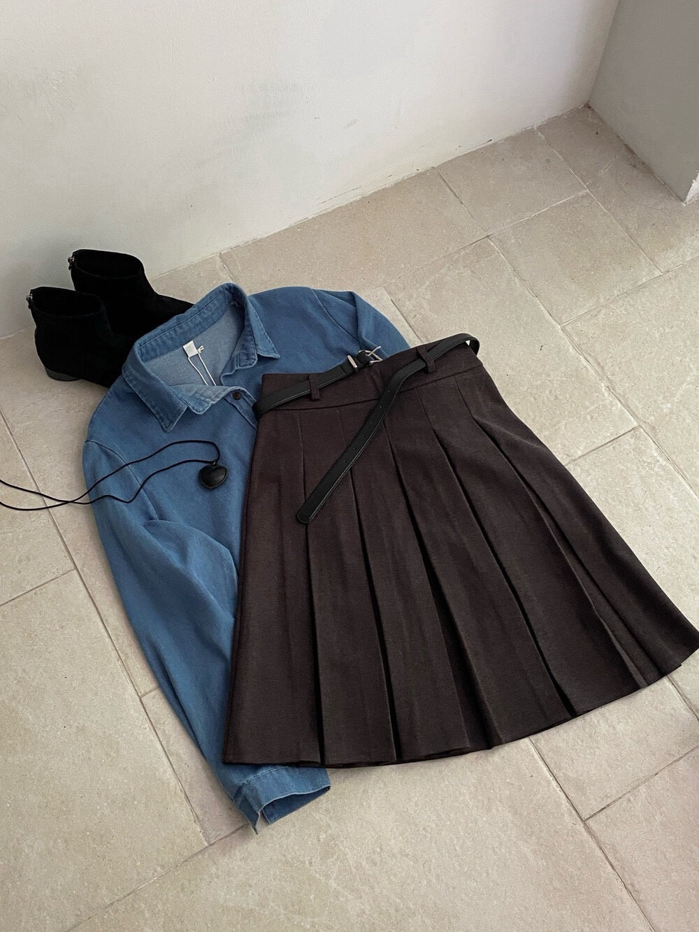 // 連腰帶定位壓褶毛呢五分裙