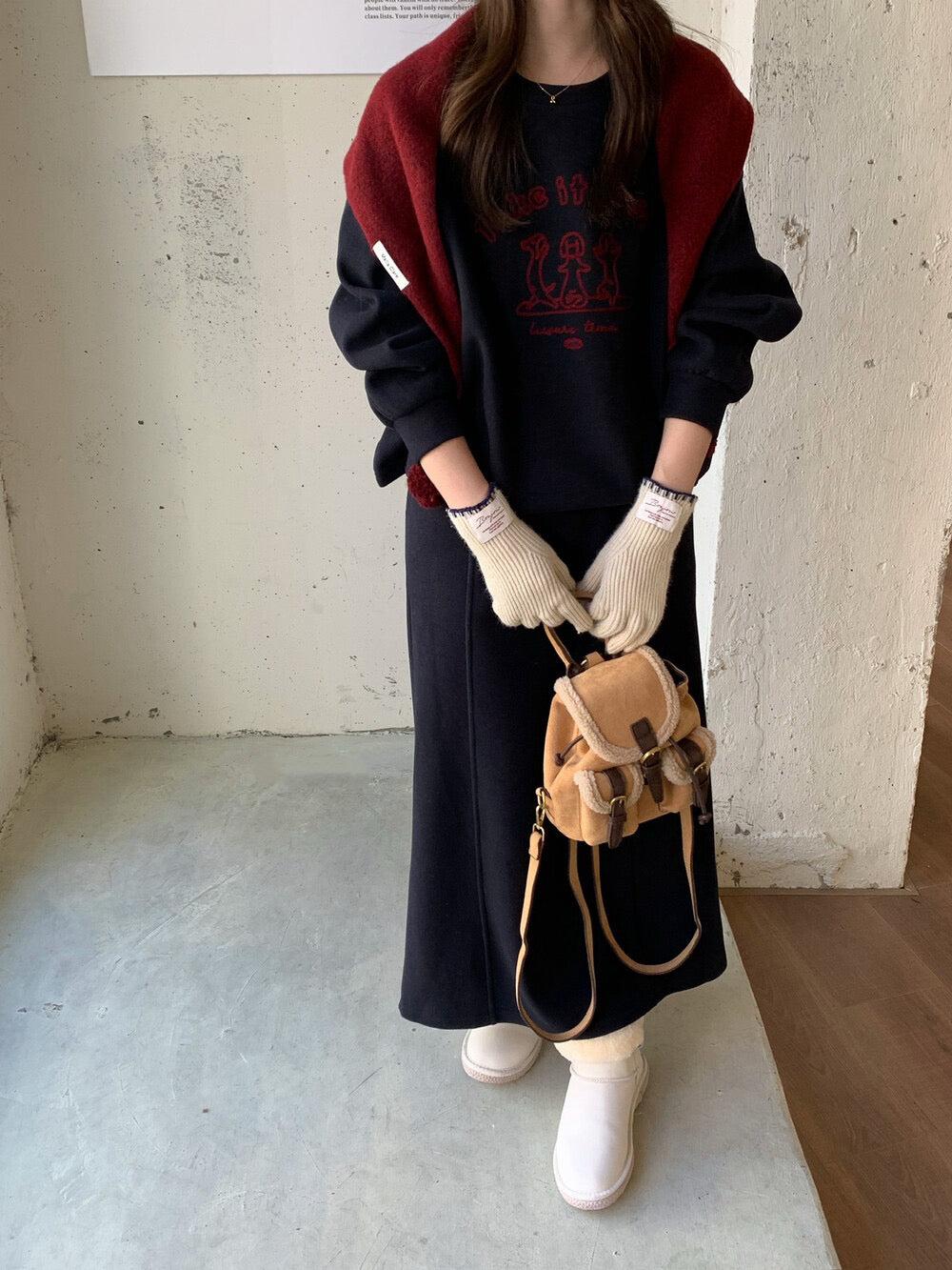 // 可愛刺繡圖案加絨衛衣+中裙套裝(連針織披肩)