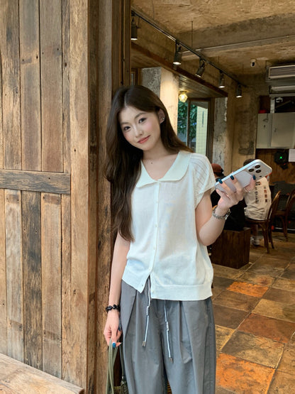 // 特別織紋袖娃娃領排扣短袖NT