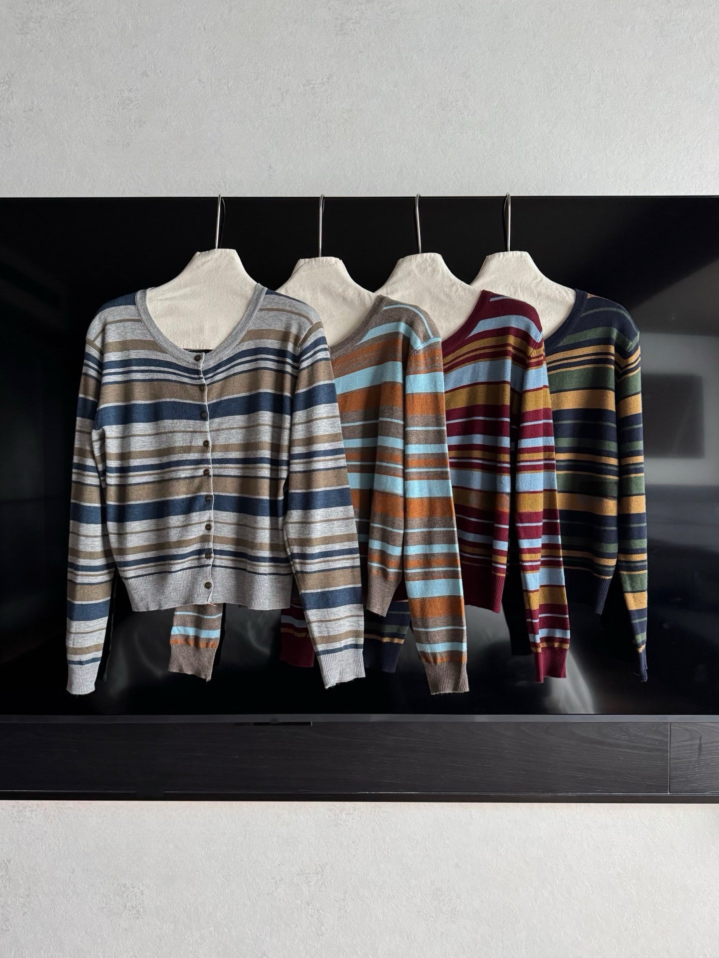 // 復古撞色間條9%羊毛CD