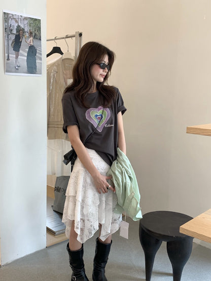 // 復古感手工釘珠心心TEE
