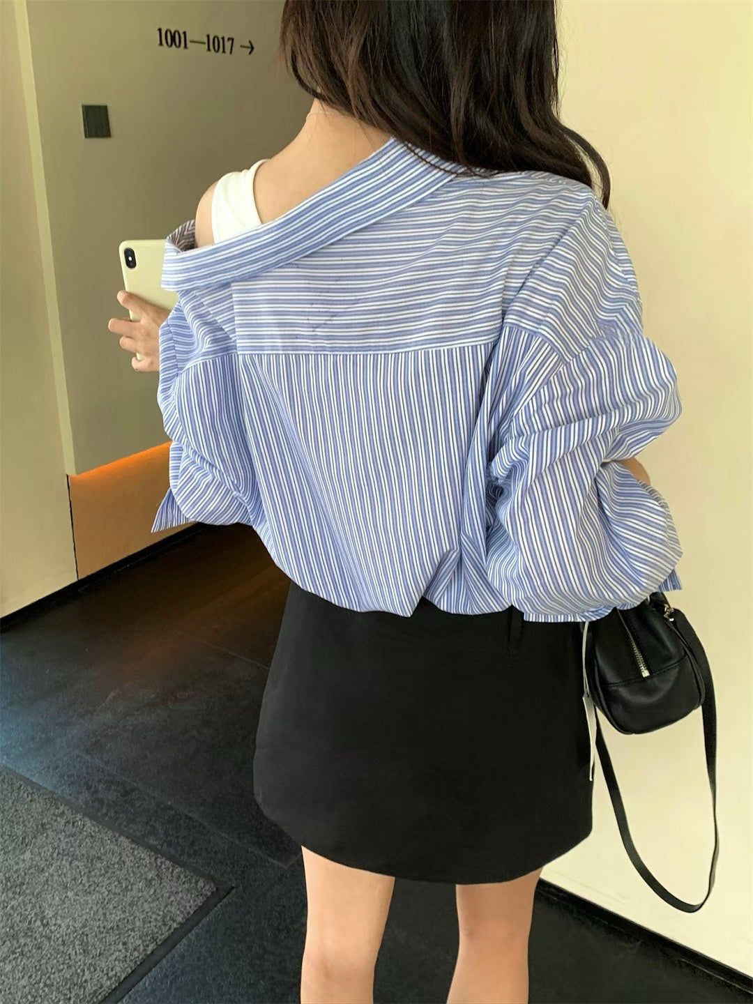 // 設計感假兩件露肩背心恤衫