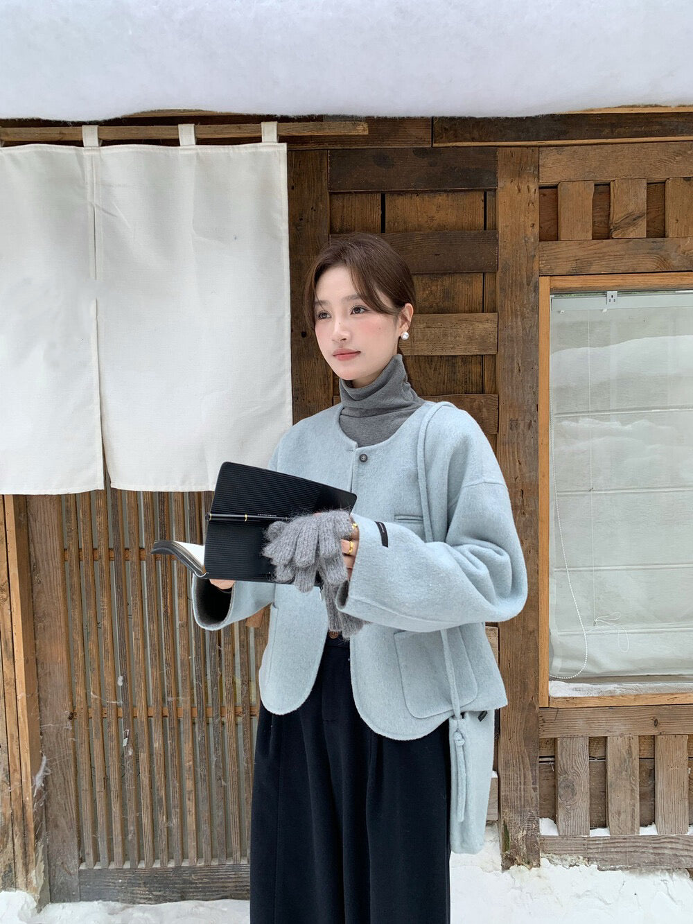 // 100%羊毛弧邊口袋特別鈕扣手工外套(連袋仔)