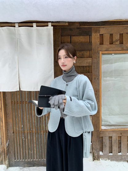 // 100%羊毛弧邊口袋特別鈕扣手工外套(連袋仔)