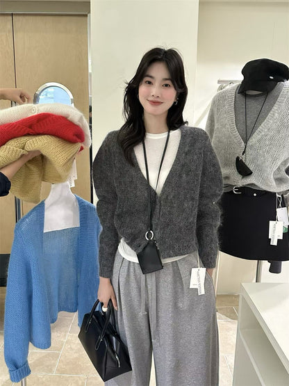 // 柔光馬海毛深V領CD