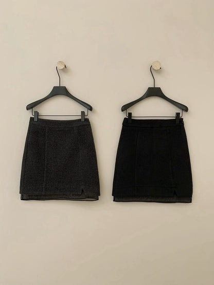 // 小開叉拼lace腳毛呢短裙