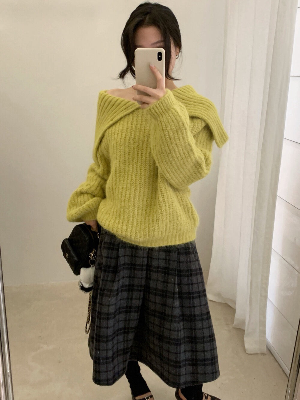 // 8%wool溫柔一字領鈕扣大翻領毛衣