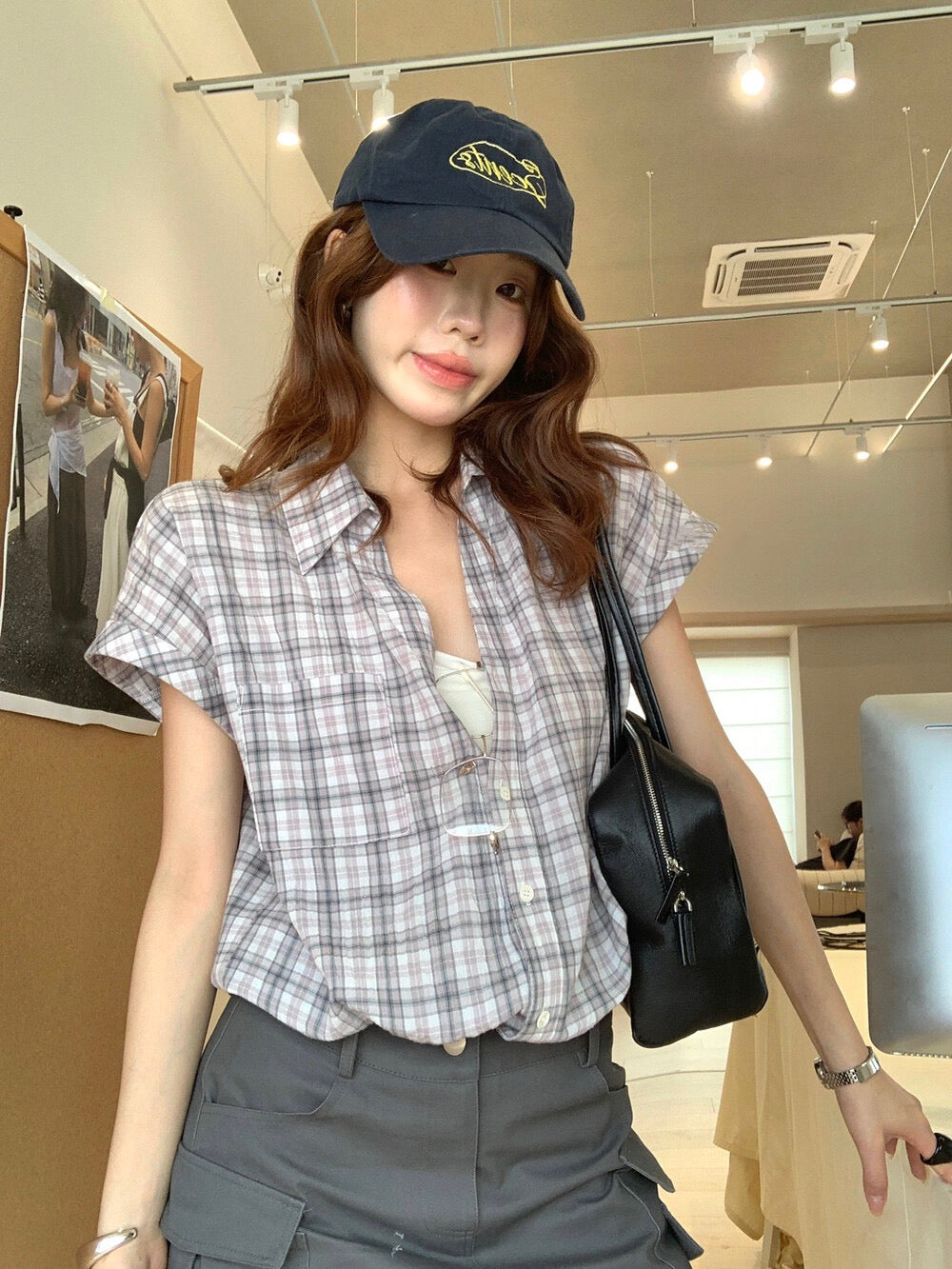 // 復古感拼色格紋恤衫