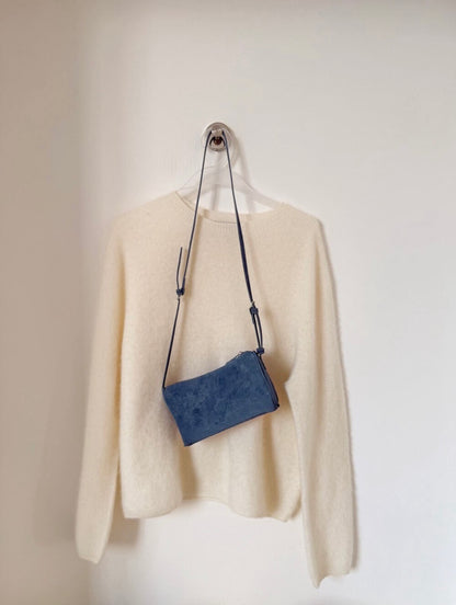 Nov. Part 3贈品🌟滿額$1200送簡約猄皮絨圓筒袋￼