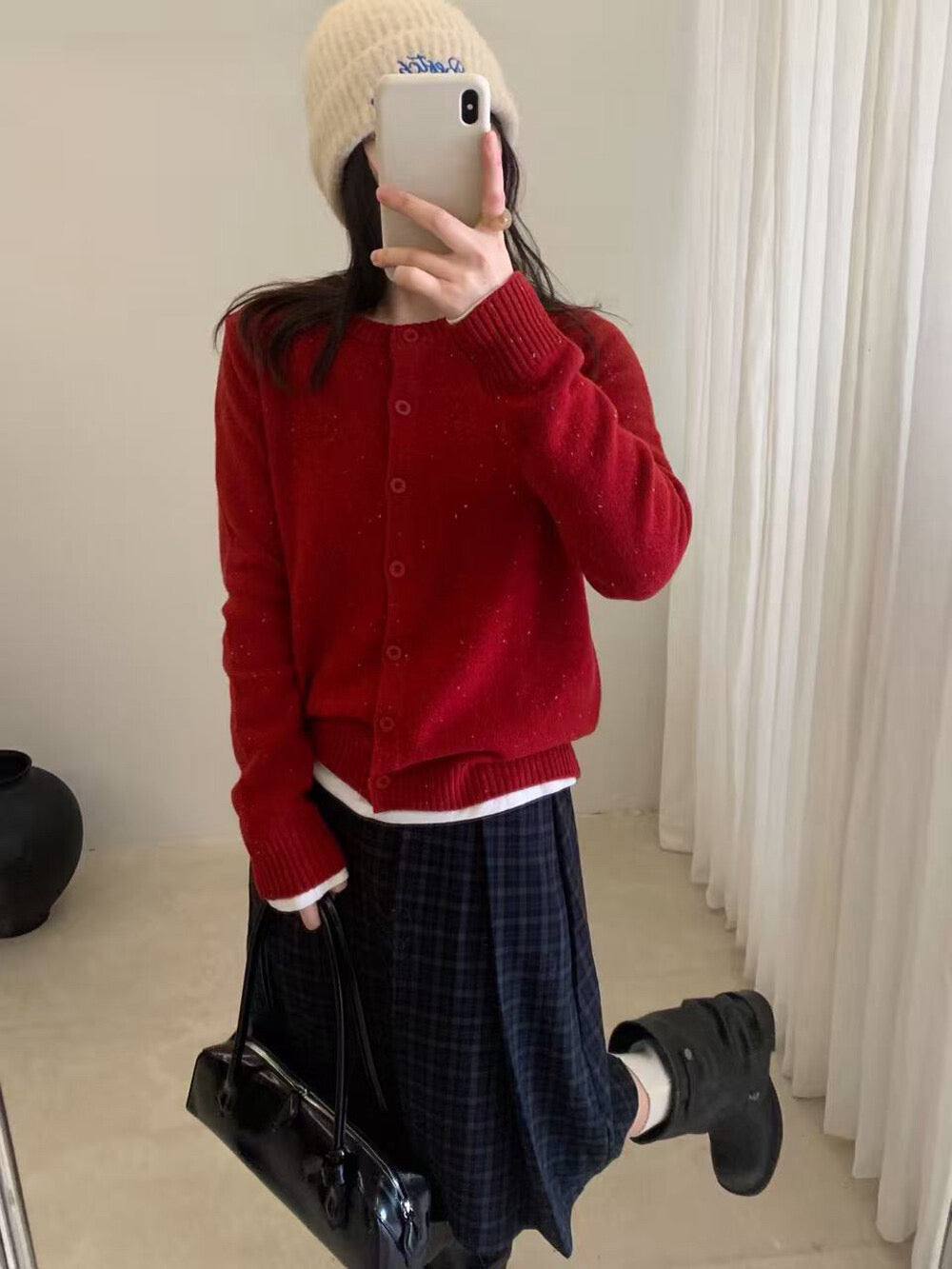 // 100%羊毛混點圓領CD