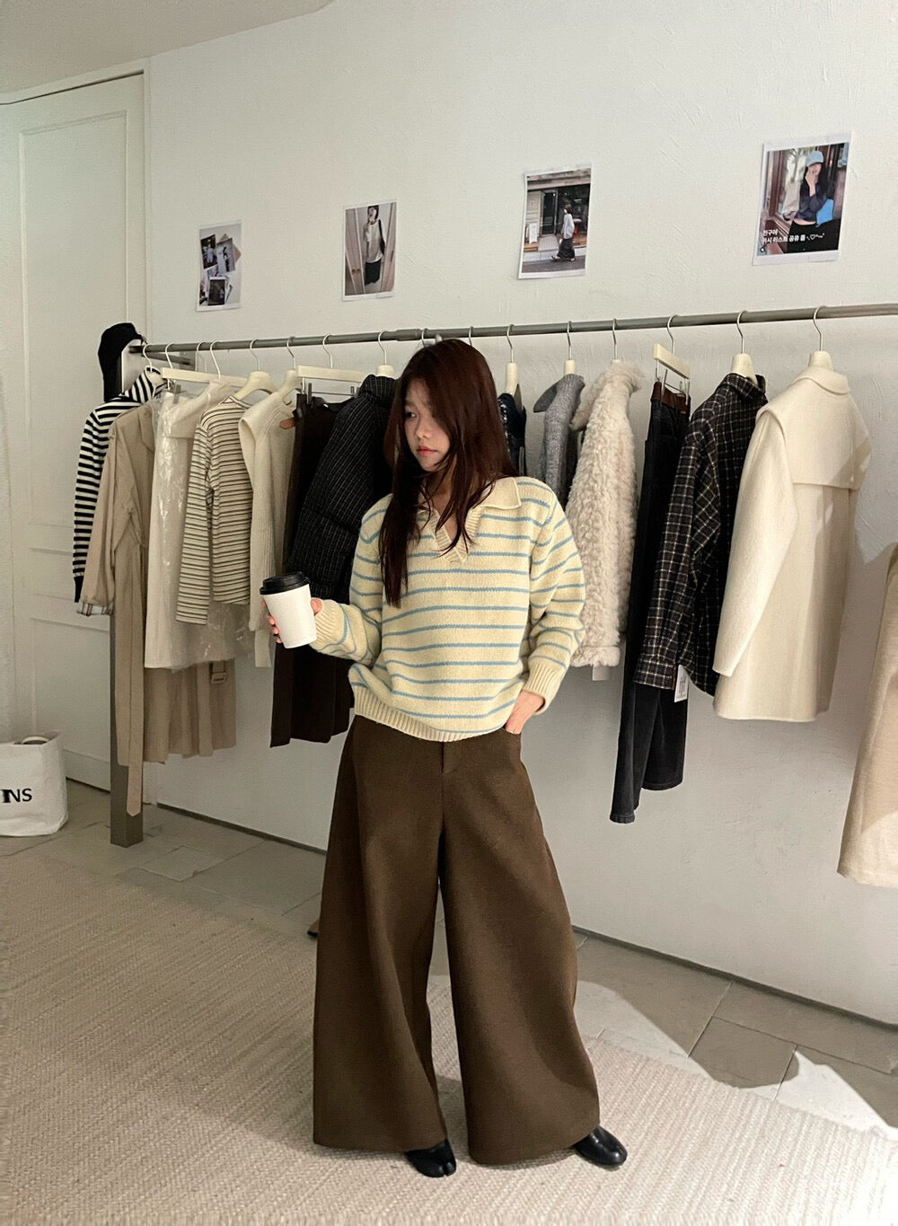 // 復古配色小V翻領間條毛衣