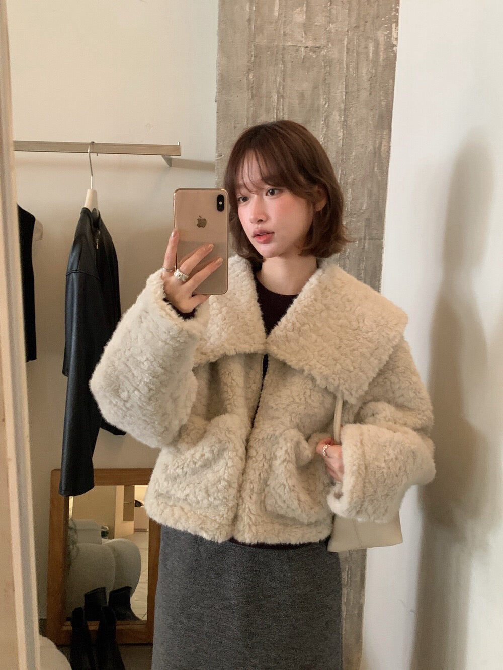 // 氣質大翻領毛毛短款外套