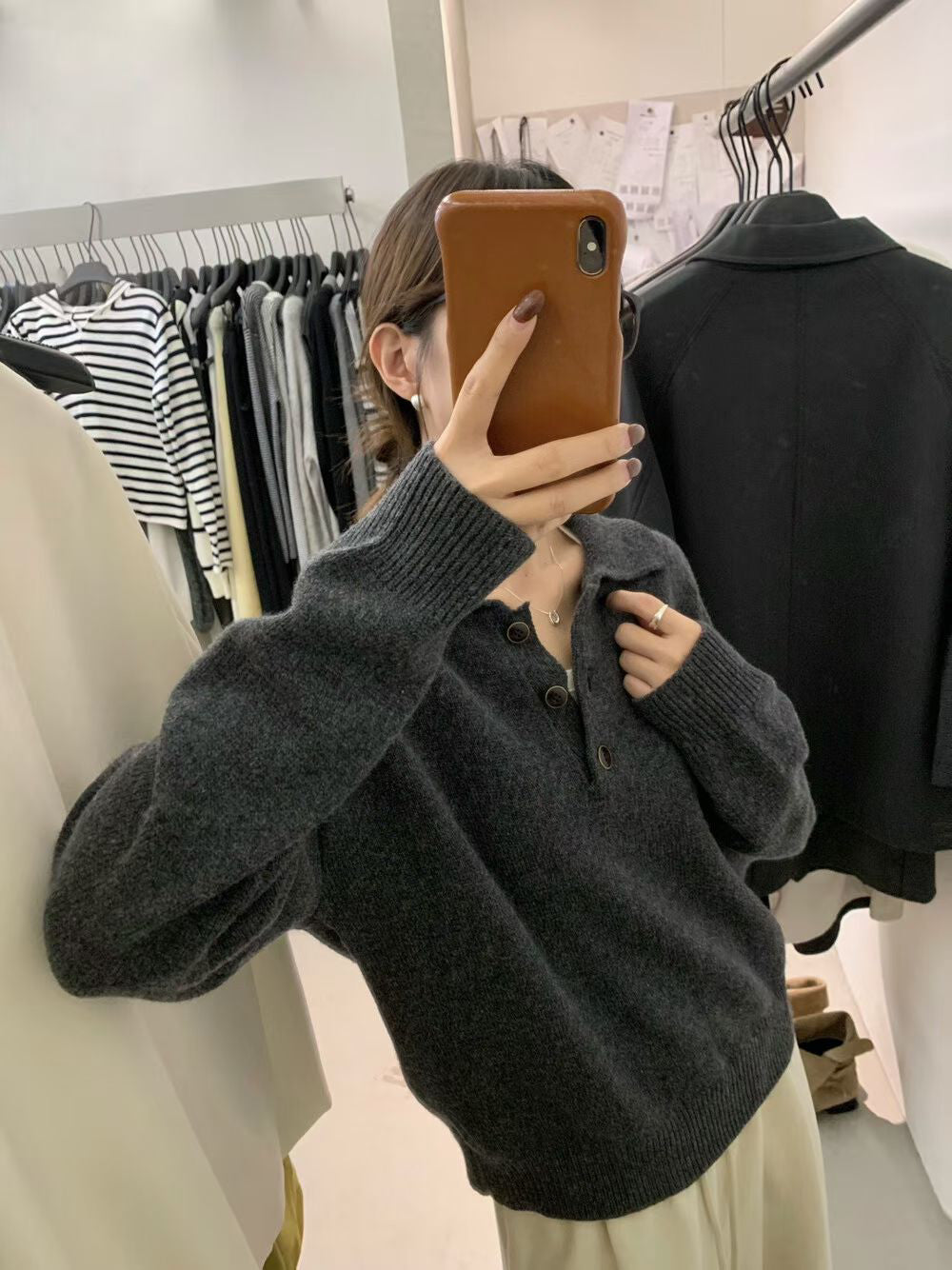 // 30%wool鈕扣直坑紋翻領毛衣