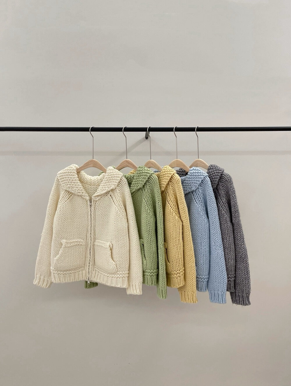 // 30%wool粗棒針手工織感圓翻領口袋拉鍊CD