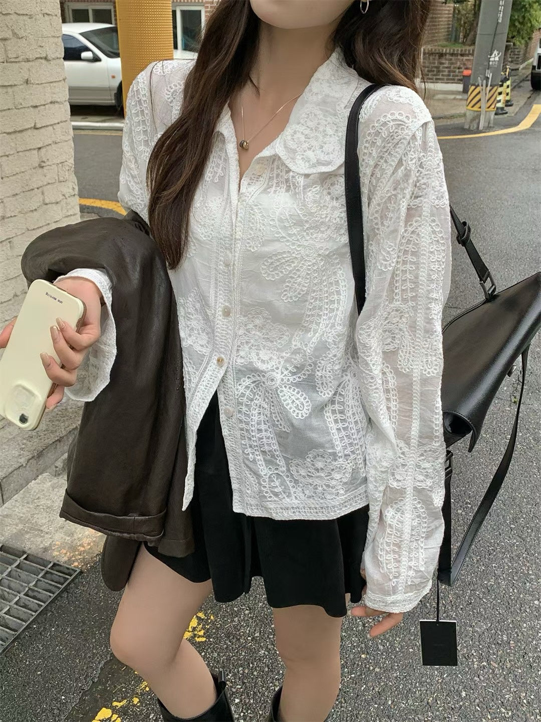 // 重工整件刺繡鈎花恤衫