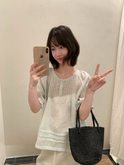 // 天絲麻精緻lace邊小壓褶娃娃BL