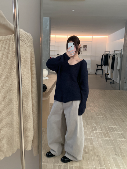 // 柔軟親膚馬海毛11色v領NT