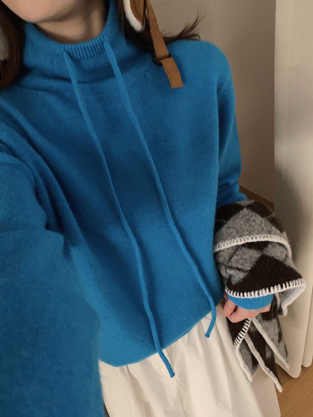 // 半高領綁帶連糯NT