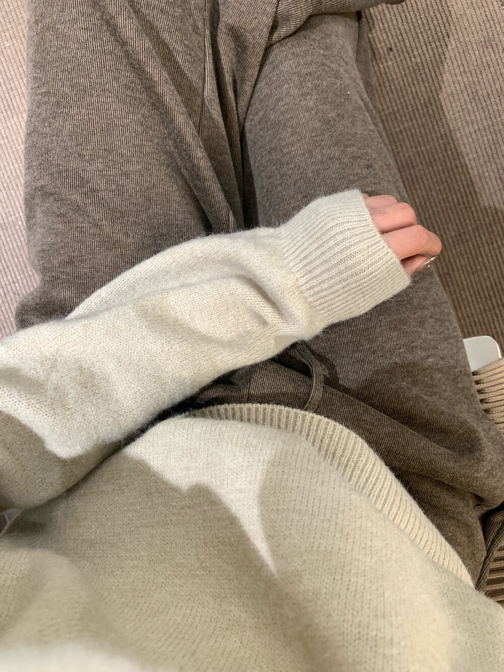 // 特別領口設計V領NT