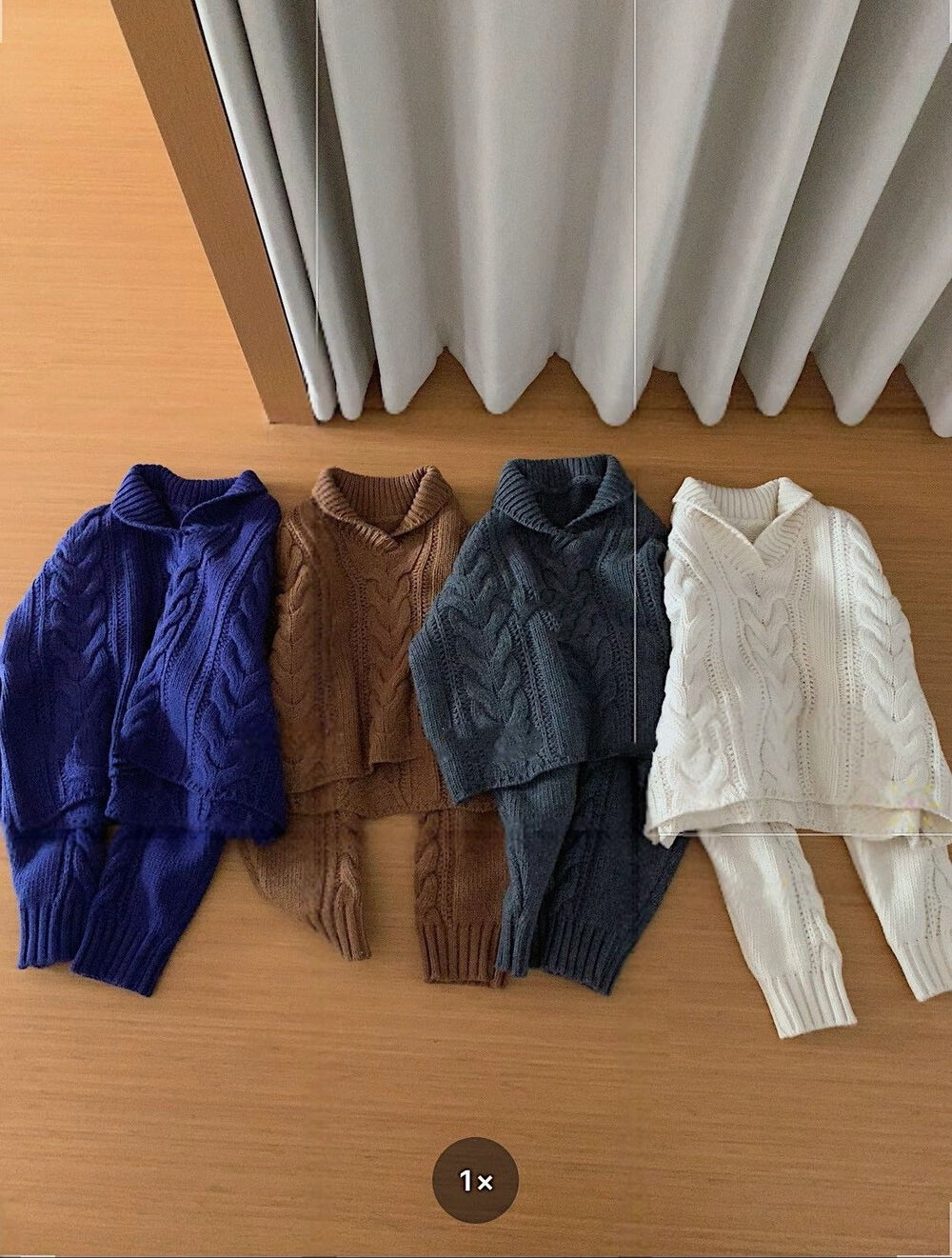 // 粗棒針麻花翻領短款毛衣