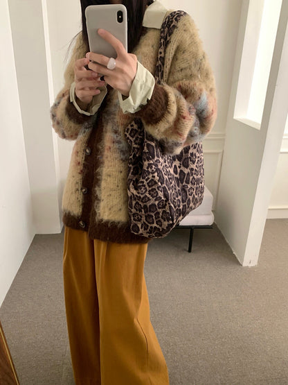 // 復古菱格圖案軟糯V領CD