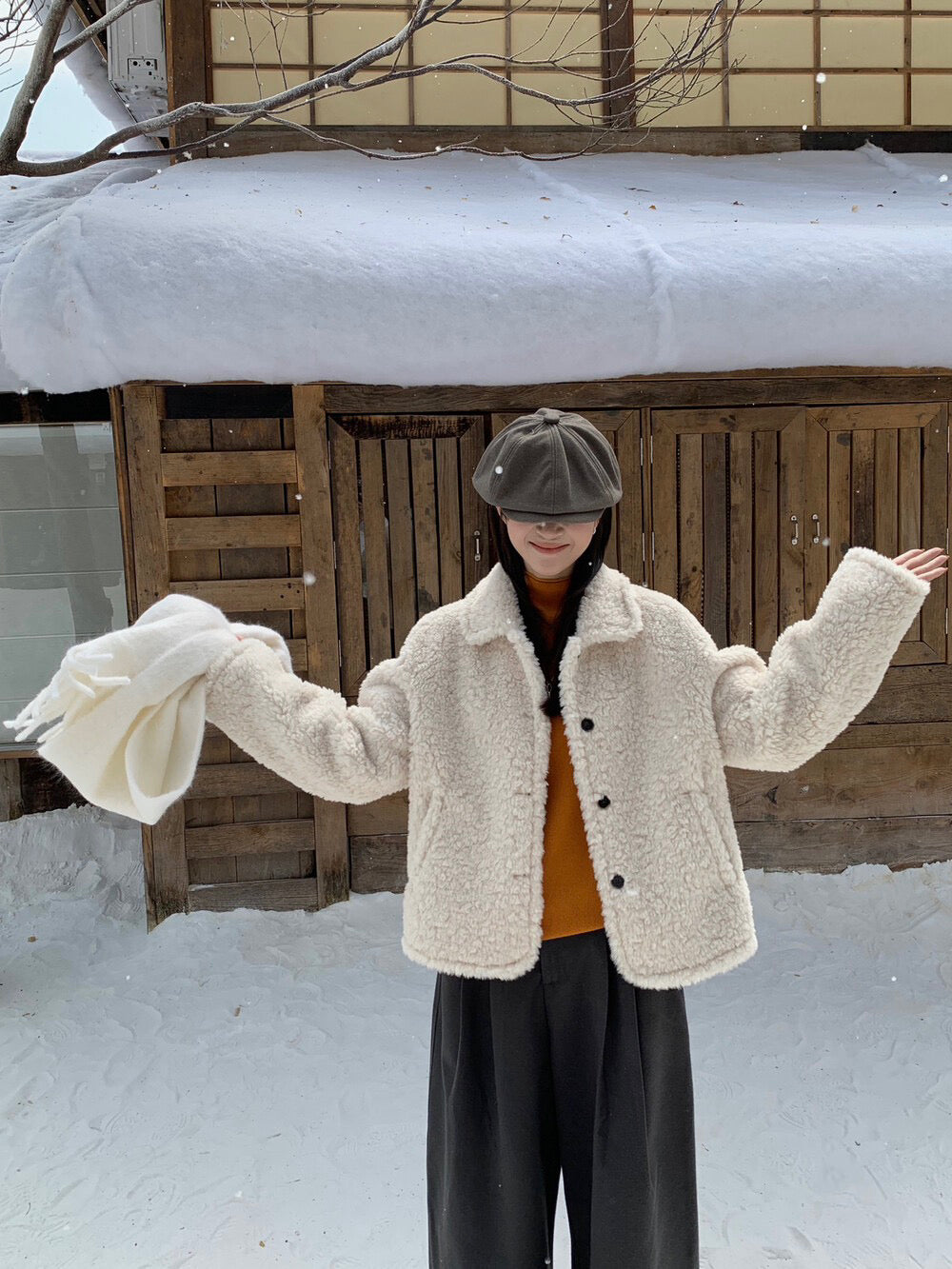 // 減齡款皮毛一體翻領毛毛外套