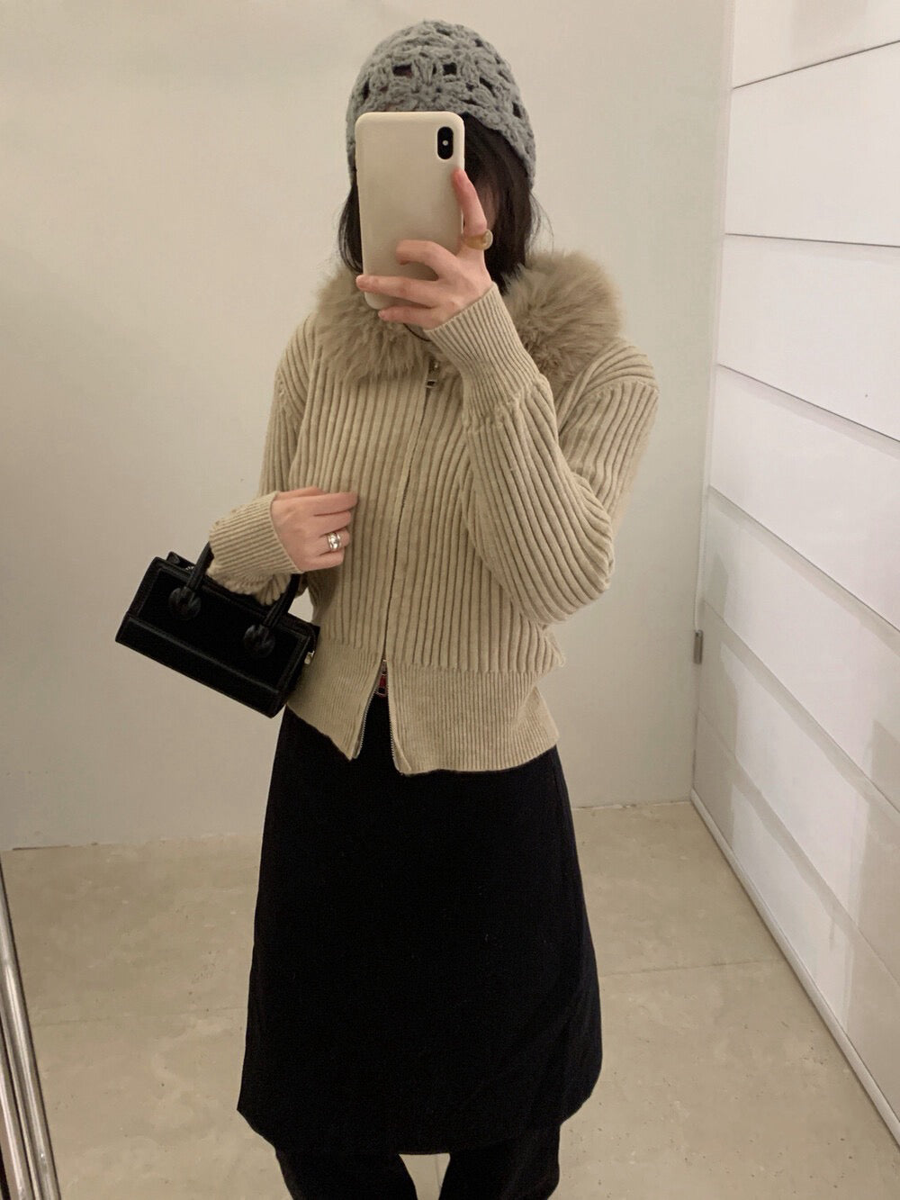 // 復古感毛毛領拉鍊CD