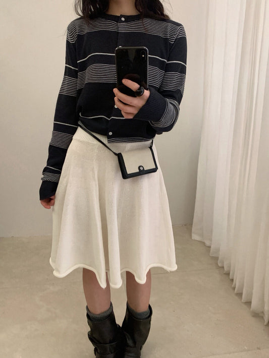 🍦 顯瘦剪裁A字針織短裙