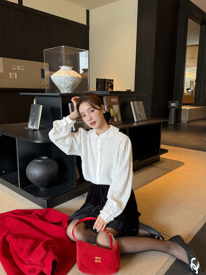 // 精緻花邊刺繡圓翻領BL