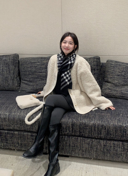 // 20%wool軟糯皮毛一體粒粒毛中長外套