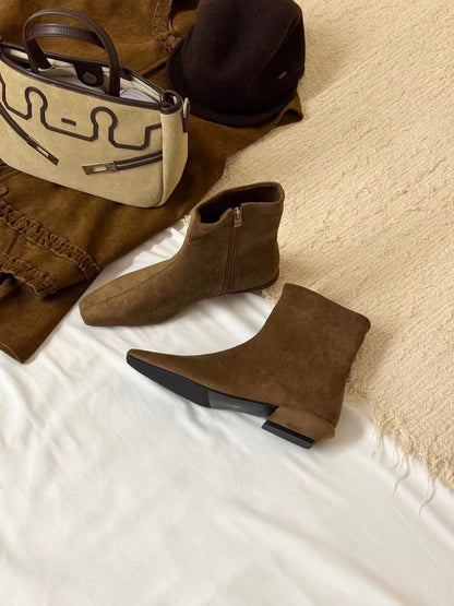 // 真皮中線小方頭短boot