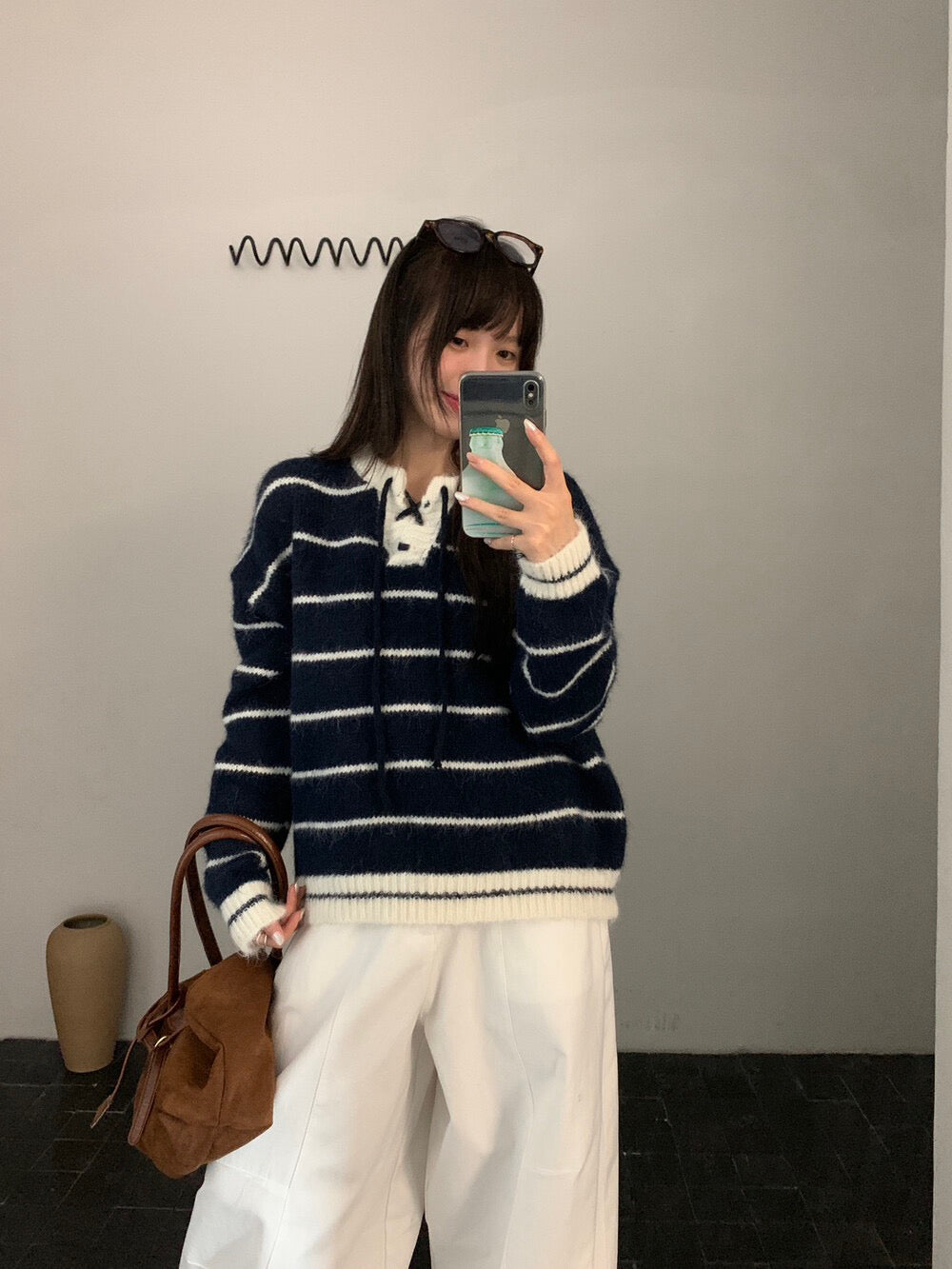 // 撞色綁帶領口間條毛衣