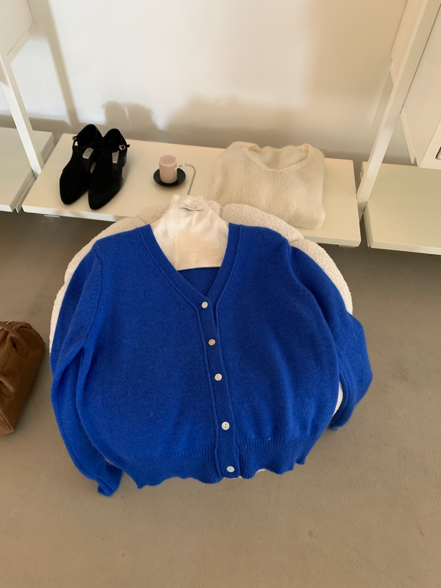 // 超soft兔絨V領CD