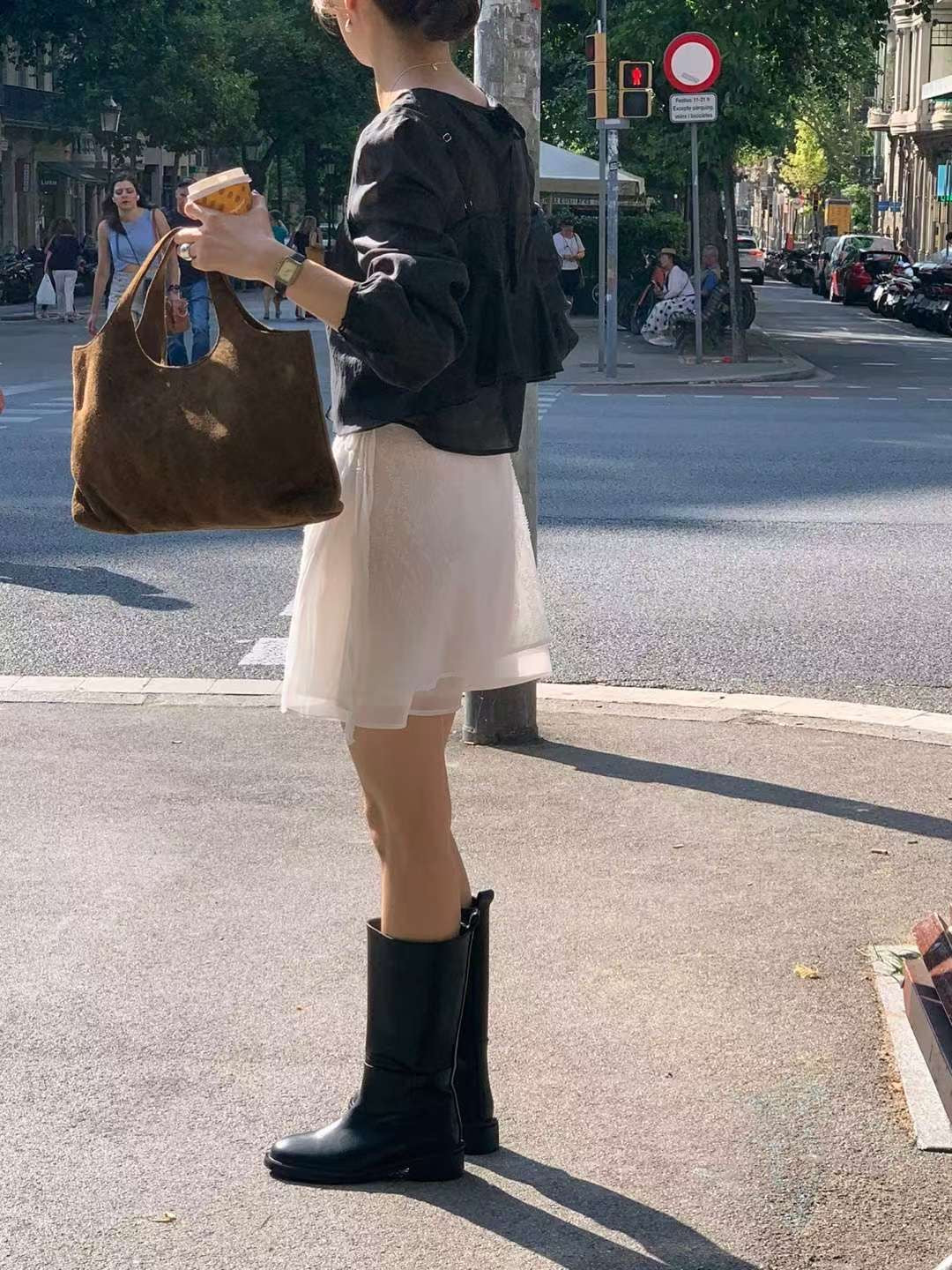 // 側綁腰兩層紗微魚尾SK
