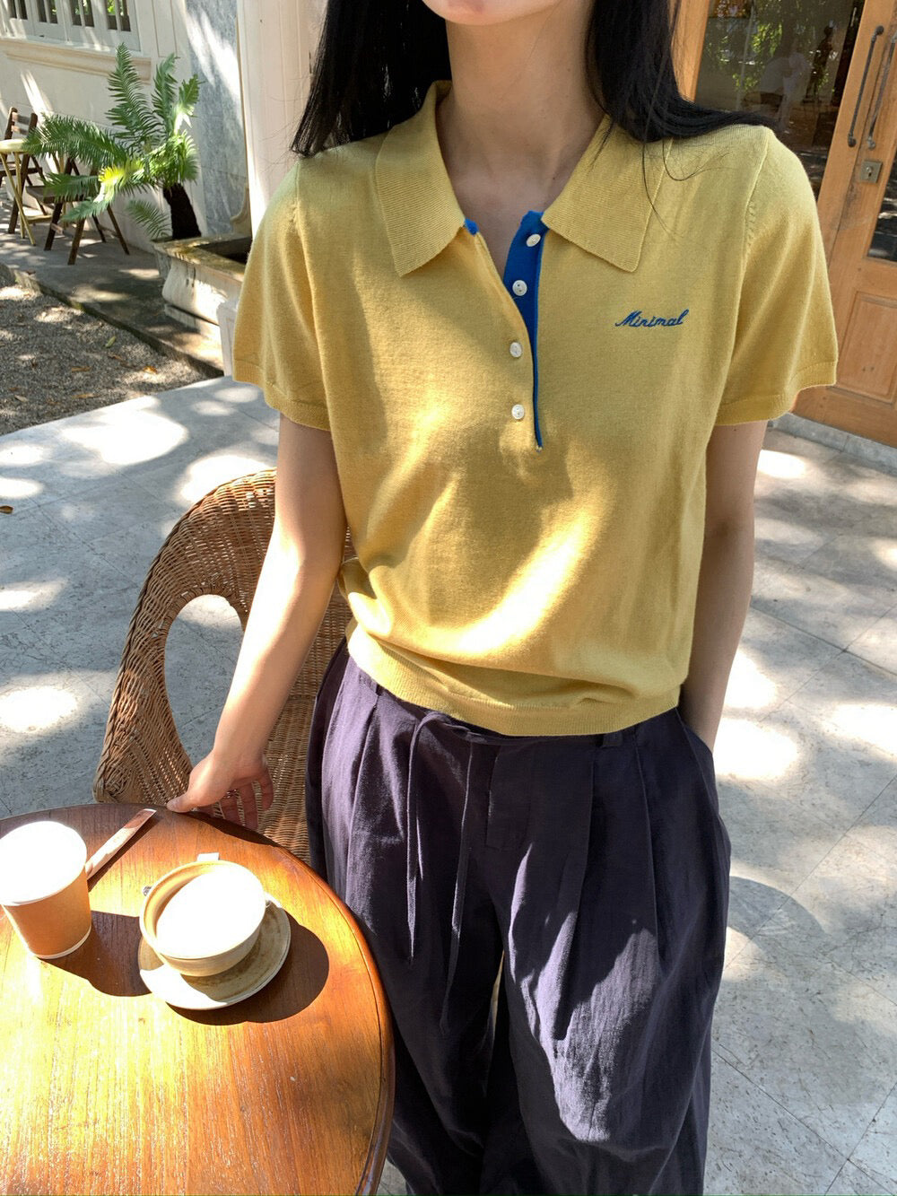 📜 撞色小刺繡字翻領開鈕短袖針織