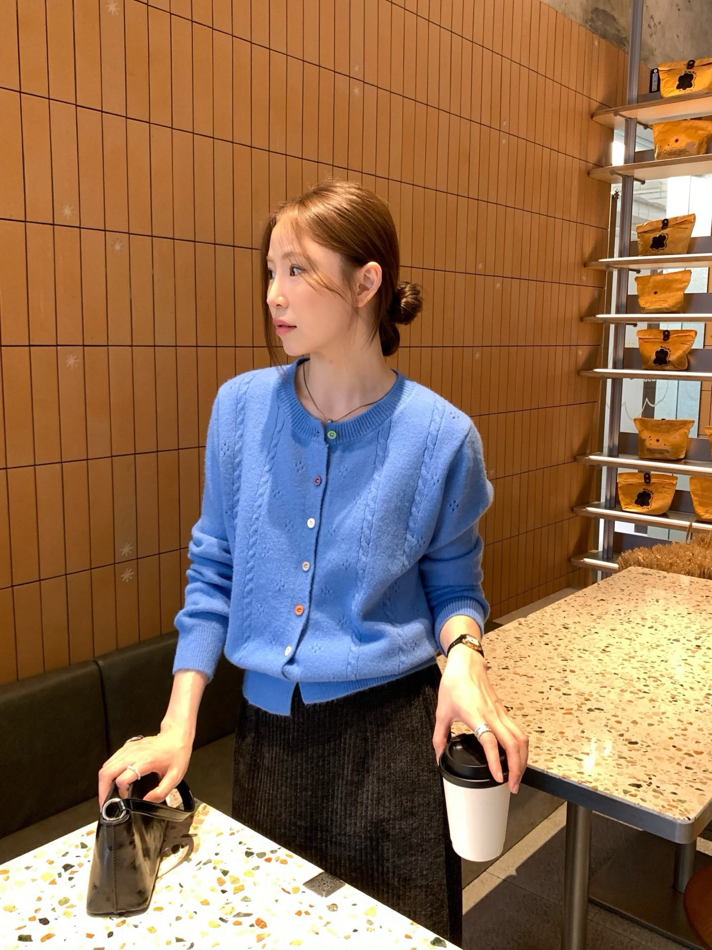 // 彩色鈕扣鏤空軟糯CD