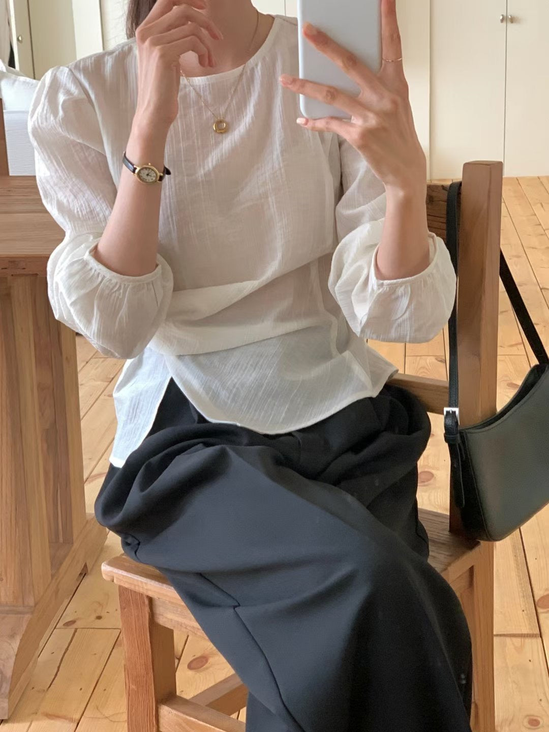// 肌理感特別設計後綁帶BL