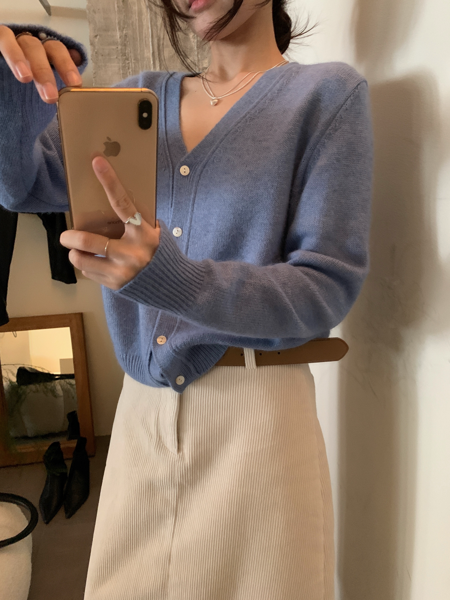 // 超soft兔絨V領CD