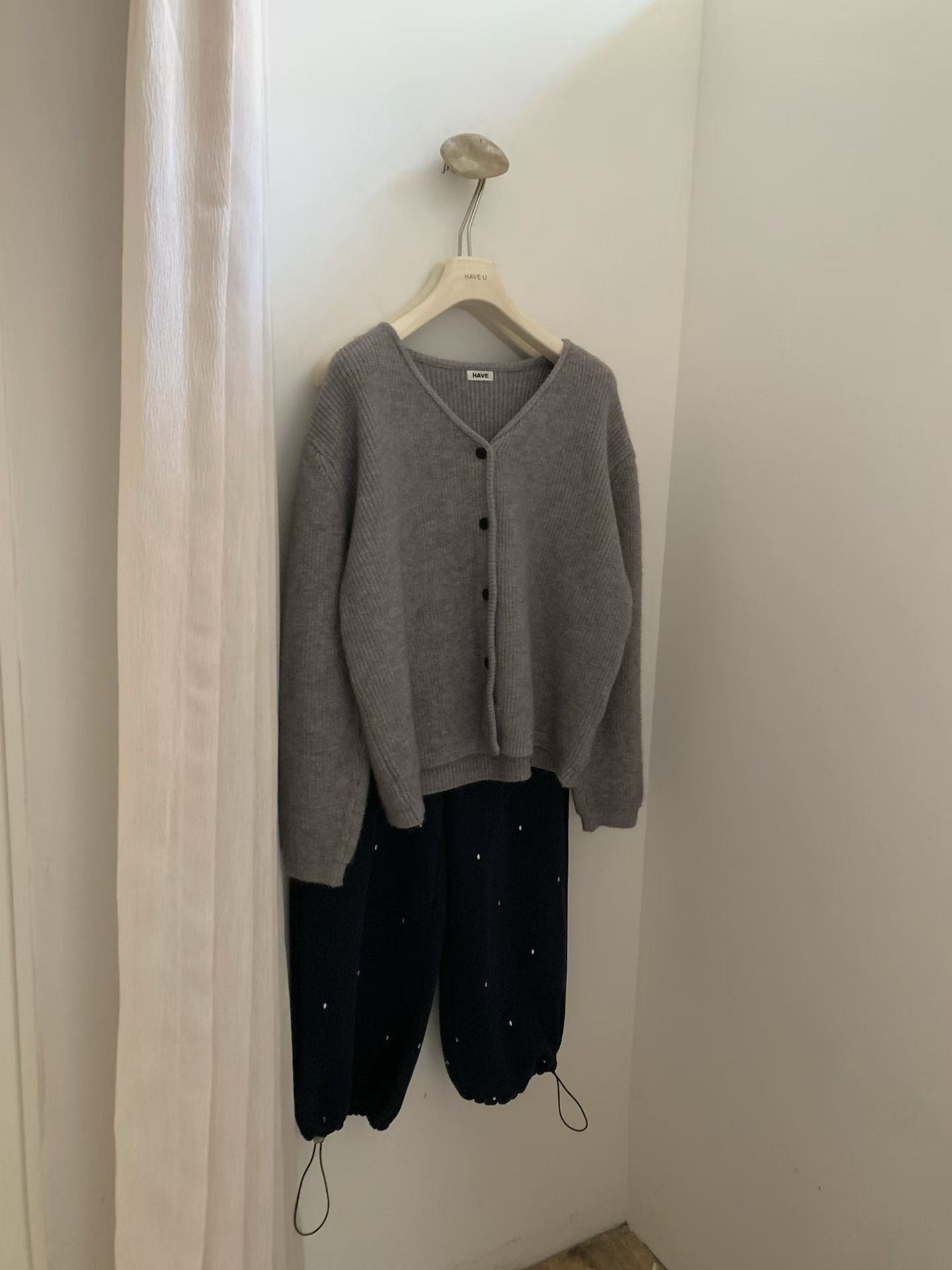 // 12色超美色系V領排扣羊絨紗CD