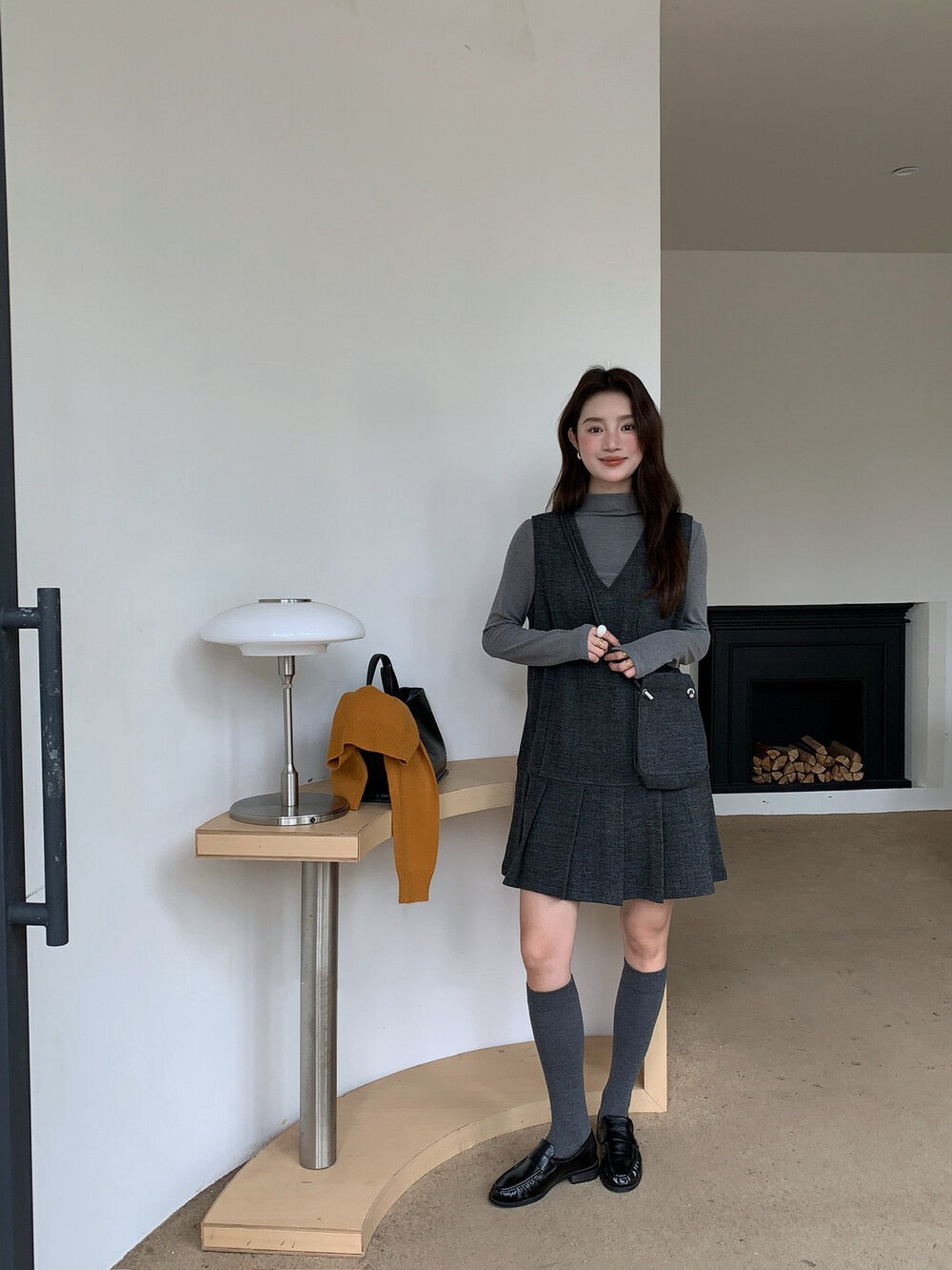 // V領百褶腳背心OPS+高領彈性打底兩件套(連袋仔)