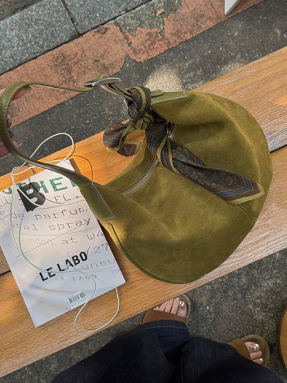 // 頭層牛皮麂皮絨hobo bag(肩帶可調)