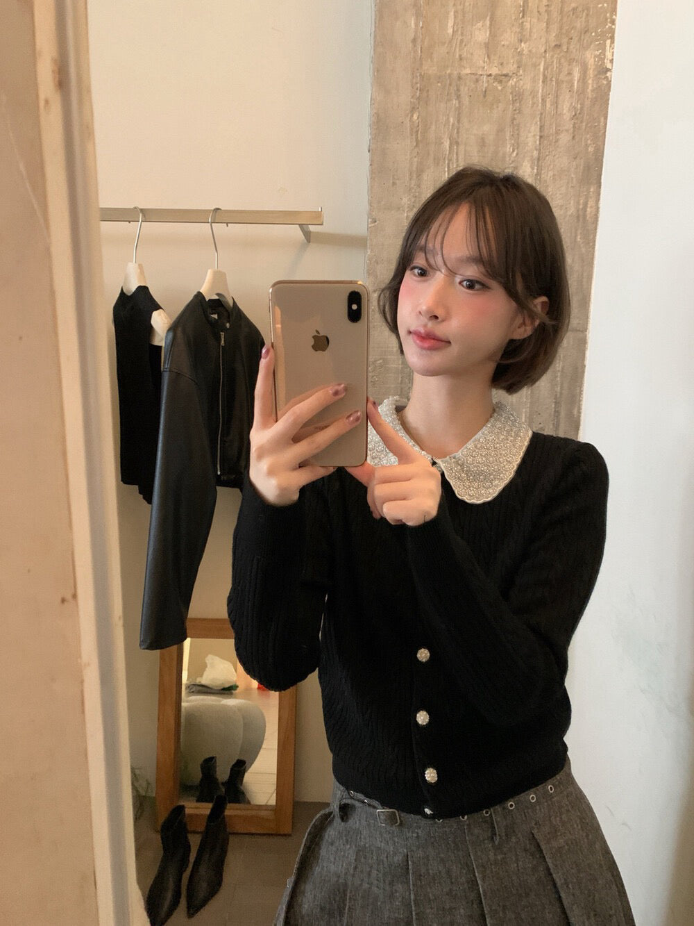 // 33%羊毛重工珍珠領麻花NT