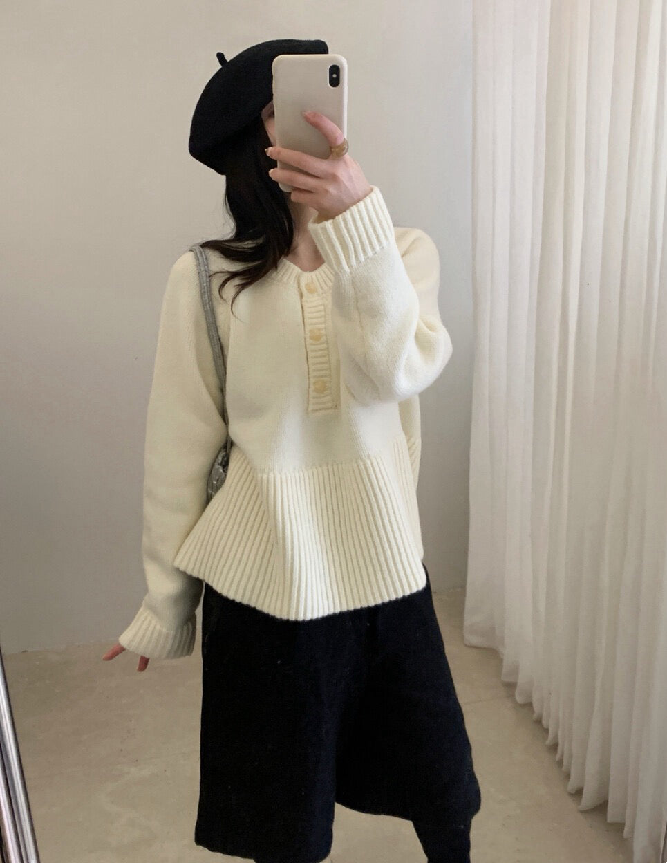 // 法式甜美直坑紋衣擺半鈕扣毛衣